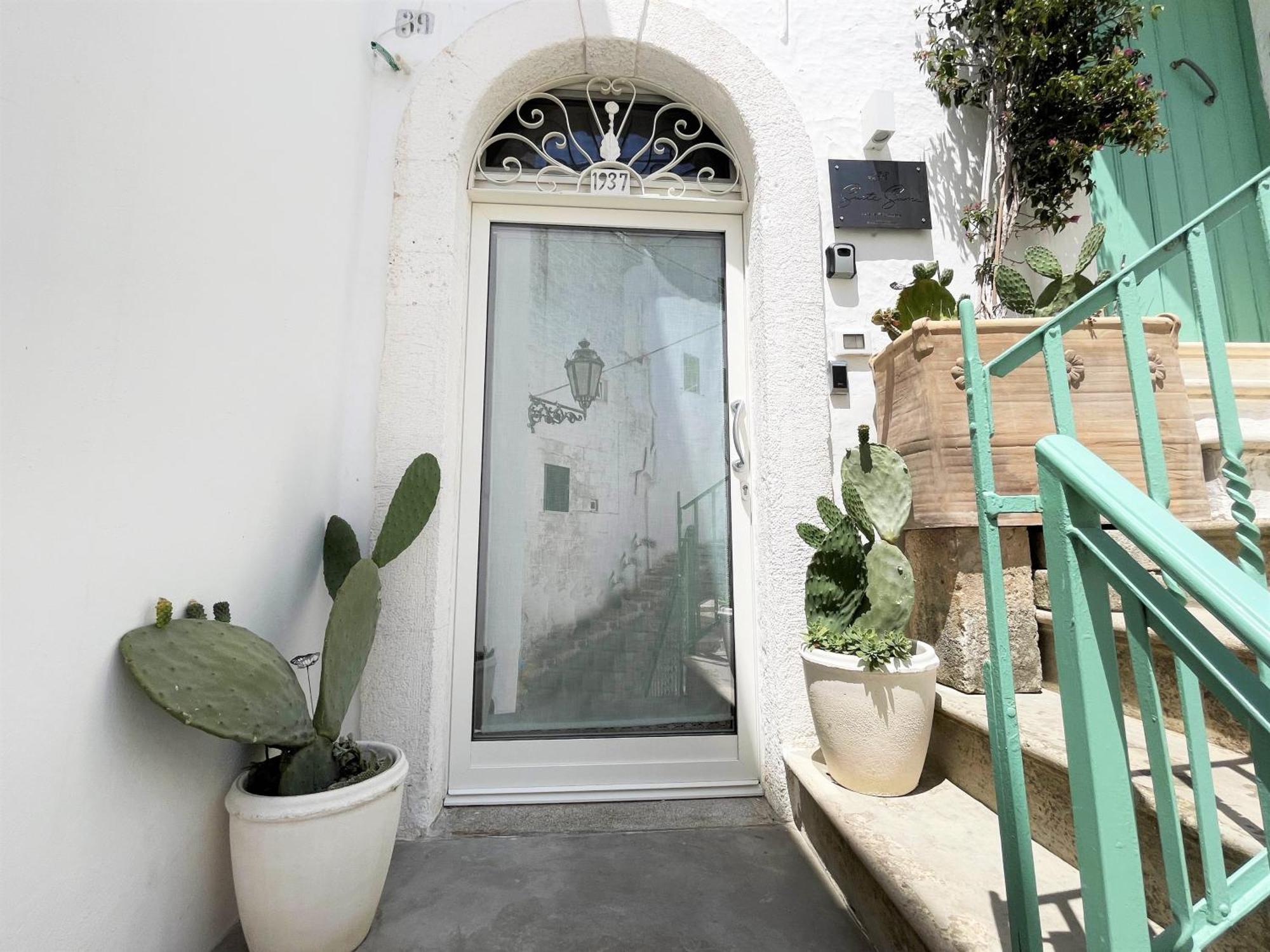 Suite Sami Charming Home Ostuni Exterior photo